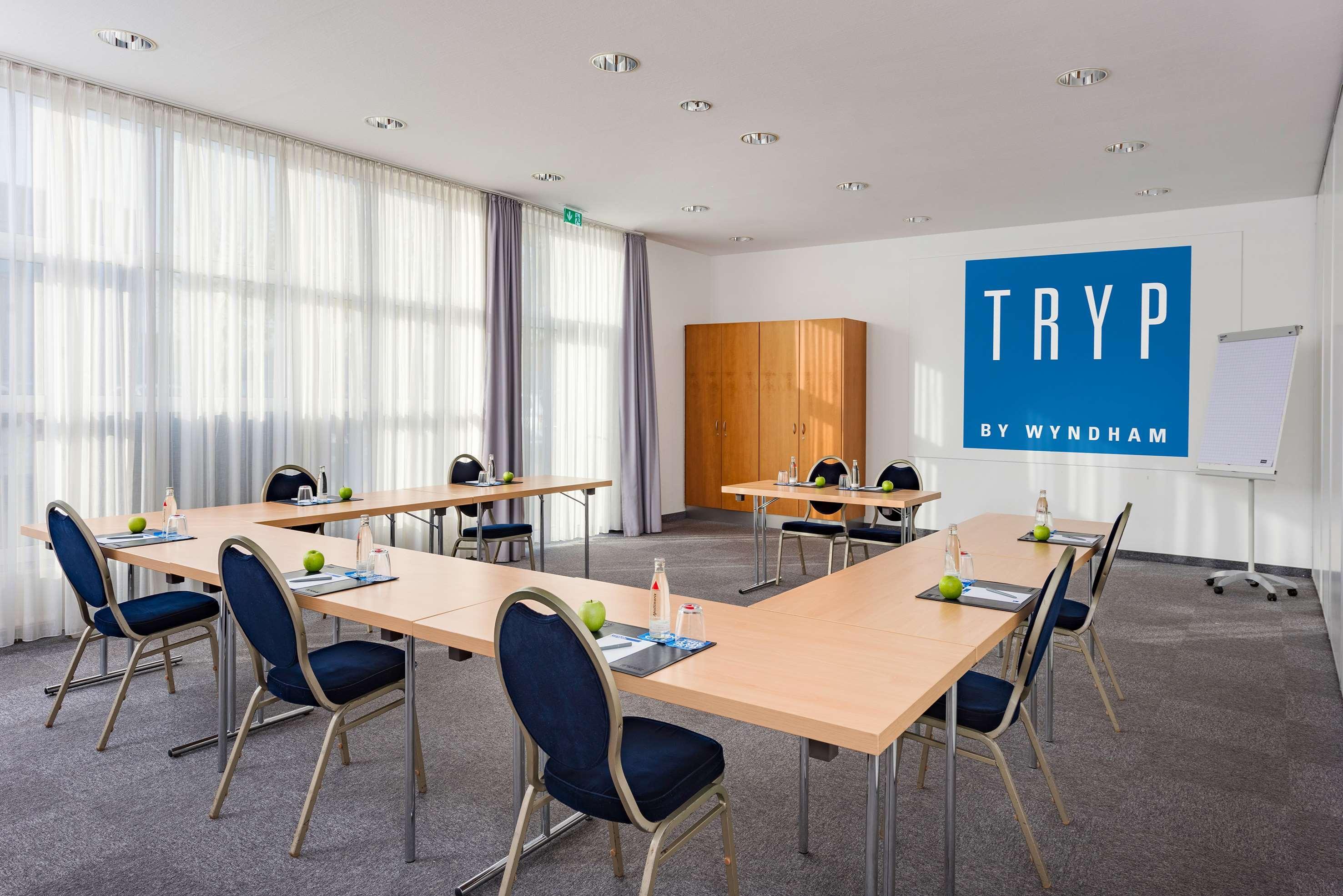 Courtyard By Marriott Dortmund Ξενοδοχείο Εξωτερικό φωτογραφία